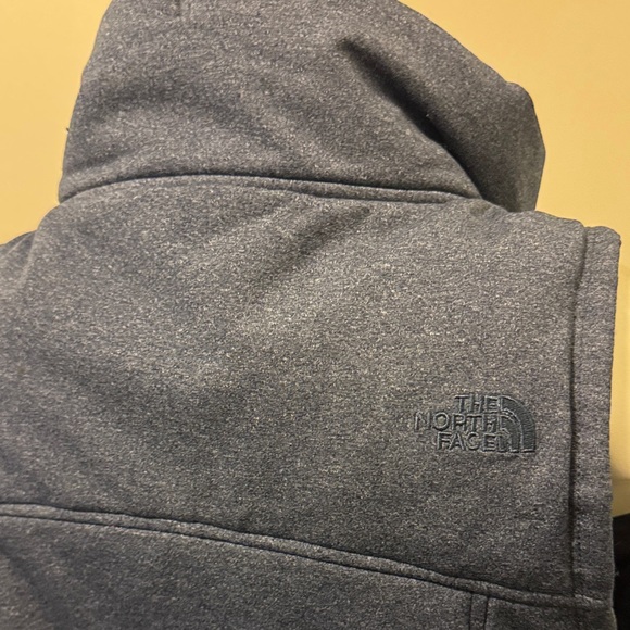 The North Face Women's Gray Vest with Pink Accents - Picture 7 of 11